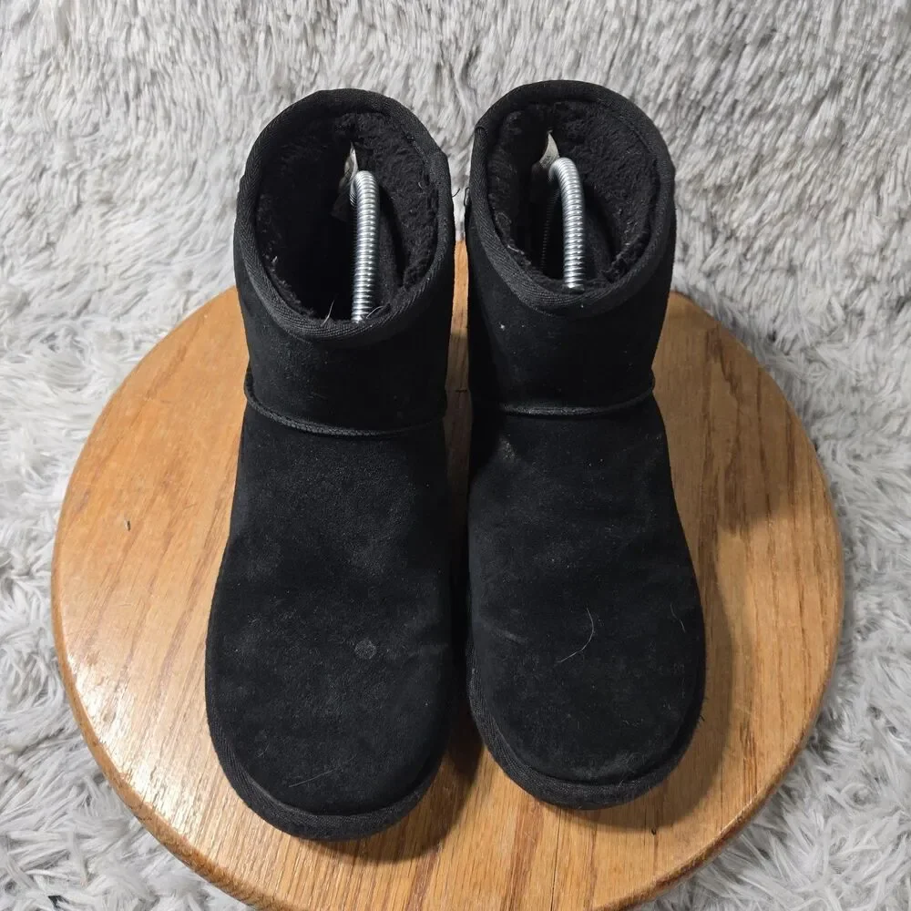UGG Australia Suede Sheepskin Women Boots Classic Femme Mini Size 7 Retro Luxury